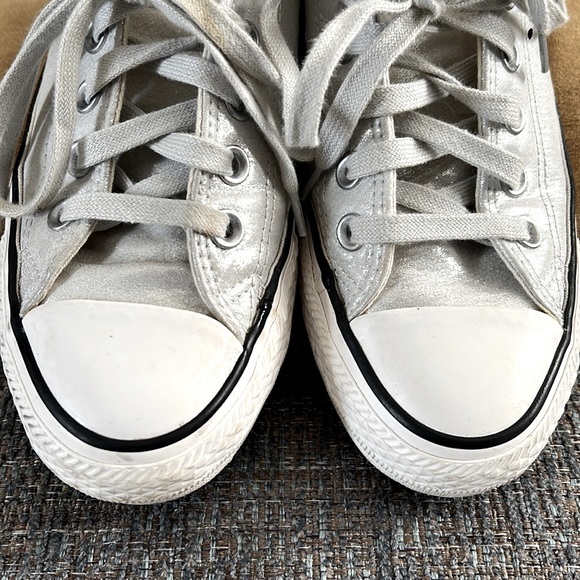 Converse - Picture 4 of 4